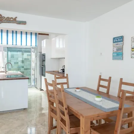 Villa Fuerteventura,3 Dormitorios *